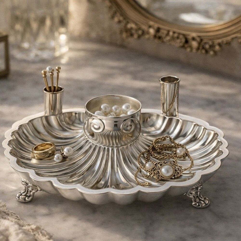Silverplate Shell Relish Dish English Silver Mfg Corp Condiment Server Footed US